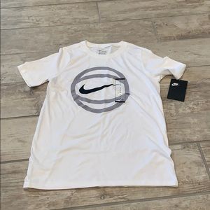 NWT Boys Nike T-shirt